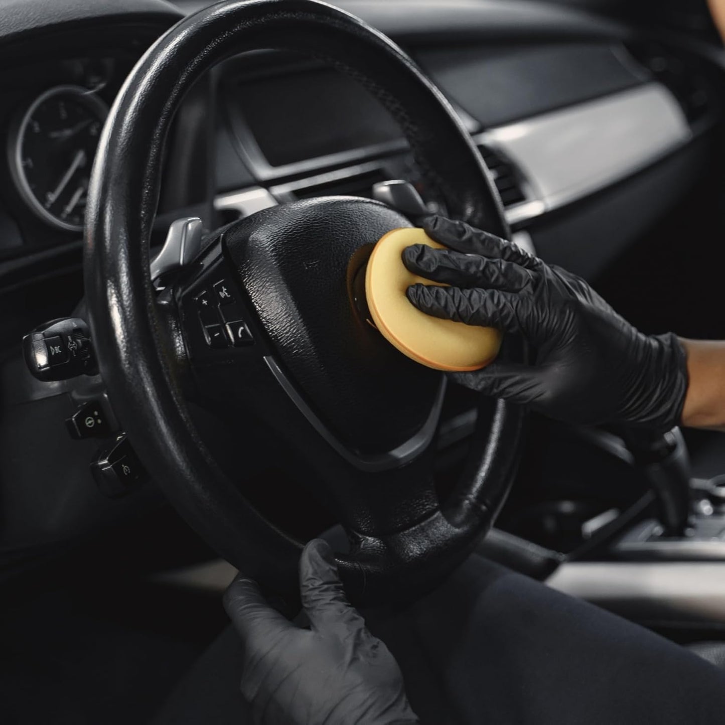 MA5X Ultra Shine Protectant | Car Interior Cleaner | Multi-Surface Car Interior Protectant with Green Apple Scent | UV Resistant | 32oz Spray Bottle | Pack of 1