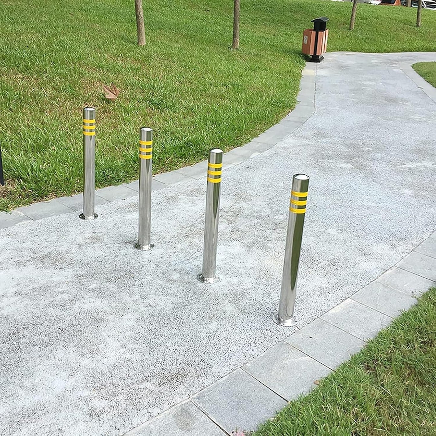 Stainless Steel Parking Bollards for Driveway, Industrial Safety Bollards Reflective Channelizer Post, Parking Barrier, Sturdy and Durable, Easy to Install, for Crowd Control(Silver (4pcs),7.6*75cm/3*