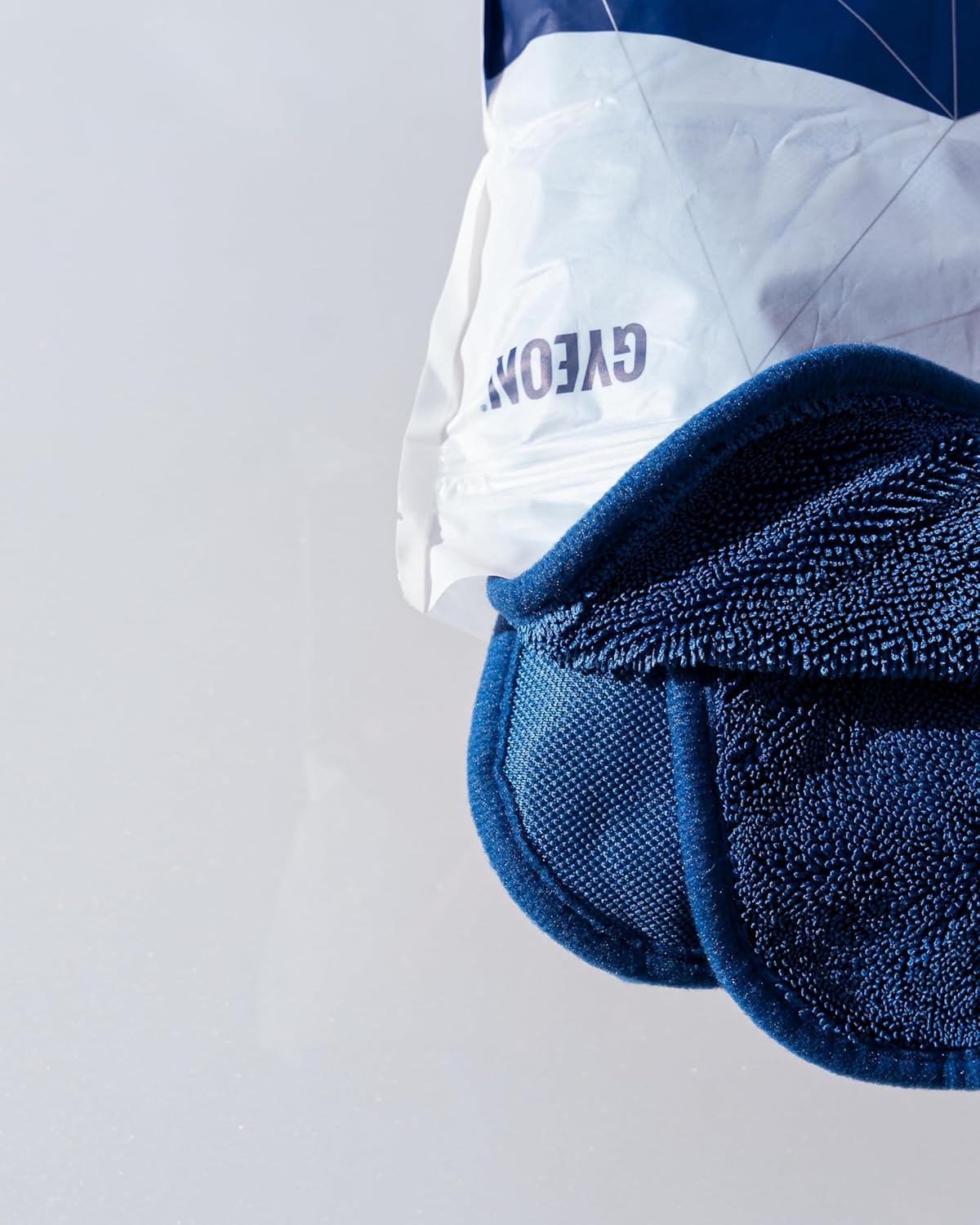 GYEON Silk Dryer – Ultra Soft Microfiber Car Drying Towel, Super Absorbent, Streak-Free, Lint-Free, Safe for Ceramic Coatings, Ideal for Cars, Trucks, SUVs, Auto Detailing